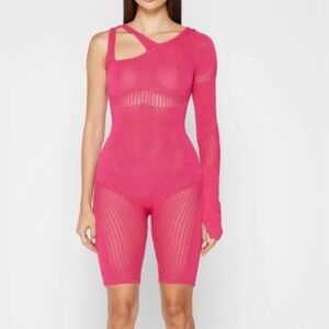 NWT Maniere De Voir fuchsia Barbie pink contour one sleeve knit playsuit romper
